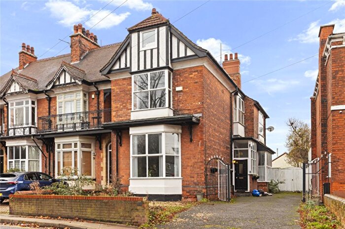 5 Bedroom End Of Terrace House For Sale In Abbey Road, Grimsby, N E Lincs, DN32