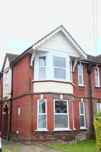 7 Bedroom House To Rent In Alma Road, SO14
