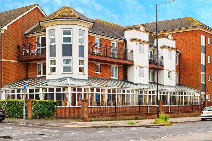 2 Bedroom Flat For Sale In Darwin Court, Cliftonville, CT9