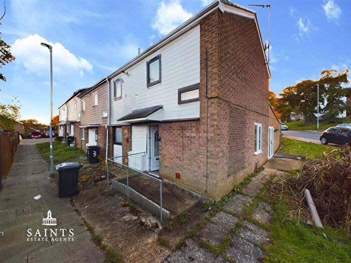 3 Bedroom End Of Terrace House To Rent In Lower Meadow Court, Abington, Northampton, NN3