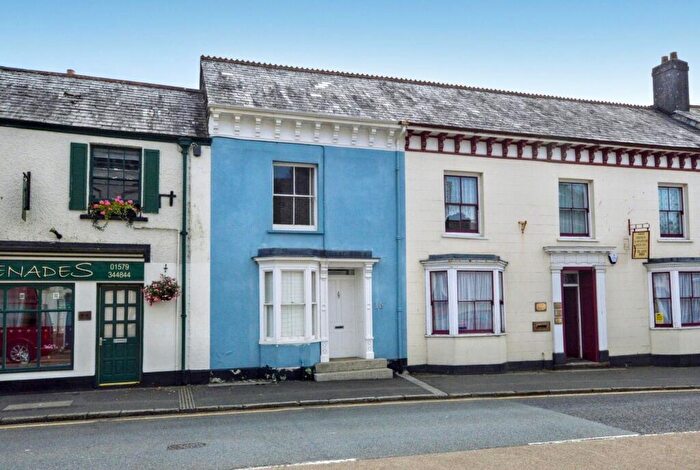 2 Bedroom Cottage For Sale In Dean Street, Liskeard, Cornwall, PL14