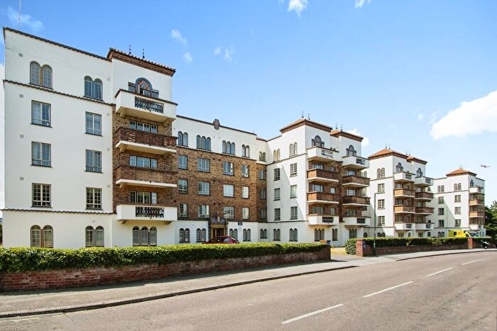 1 Bedroom Apartment To Rent In San Remo Towers, Boscombe Spa, BH5