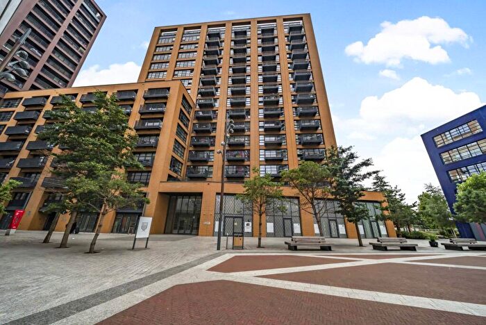 2 Bedroom Flat To Rent In Amelia House, Canary Wharf, London, E14