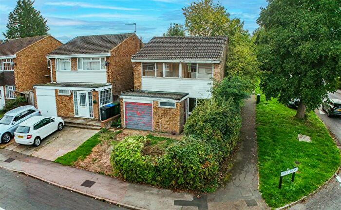 4 Bedroom Detached House For Sale In Bronte Crescent, Hemel Hempstead, HP2