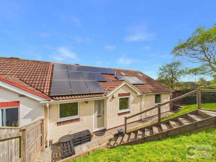 4 Bedroom Semi-Detached Bungalow For Sale In Emblett Drive, Newton Abbot, TQ12
