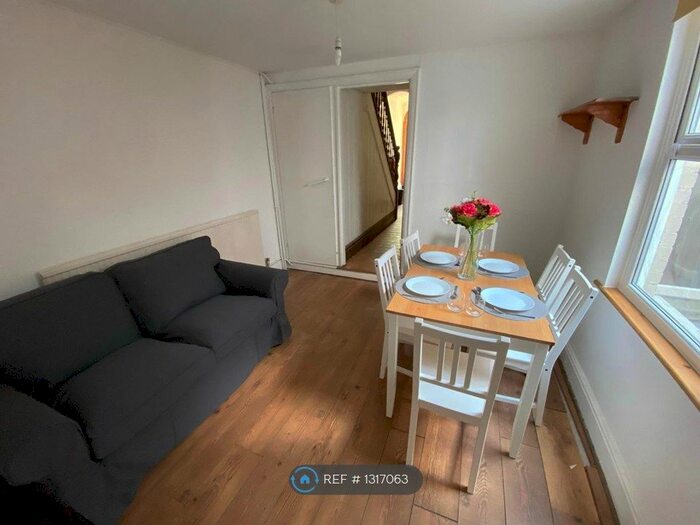 6 Bedroom Terraced House To Rent In Mill Road, Cambridge CB1