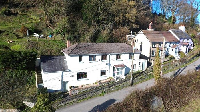 4 Bedroom Detached House For Sale In Station Hill, Swimbridge, Barnstaple, EX32