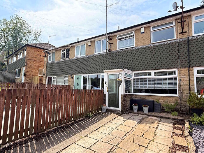 2 Bedroom Town House For Sale In Langdale Crescent, Halifax, HX2