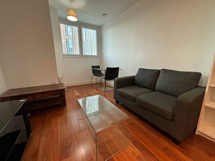 1 Bedroom Flat To Rent In Metropolitan House, Birmingham, B16