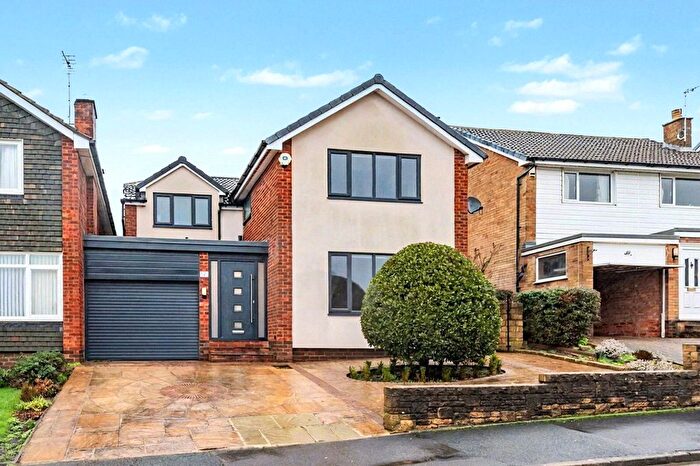 3 Bedroom Detached House For Sale In Hall Park Avenue, Horsforth, Leeds, LS18
