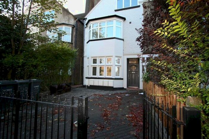 1 Bedroom Flat To Rent In Drewstead Road, Streatham SW16