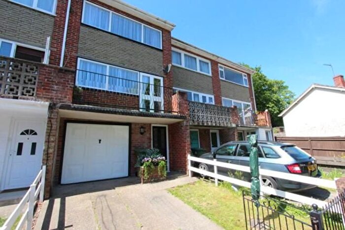 3 Bedroom Terraced House For Sale In Brook Valley, Southampton, SO16