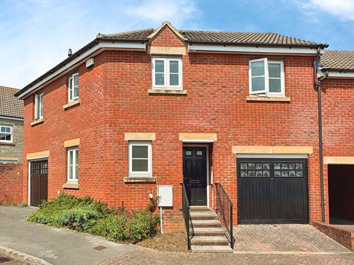2 Bedroom Property For Sale In Wakeford Way, Warmley, Bristol, South Gloucestershire, BS30