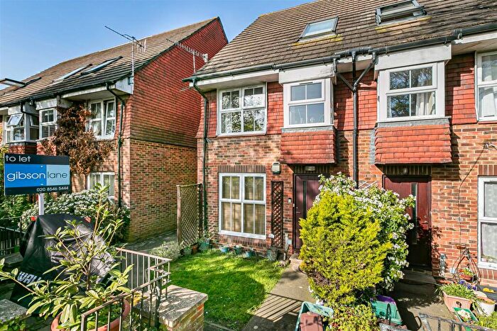 1 Bedroom Maisonette To Rent In Windmill Rise, Kingston Upon Thames, KT2