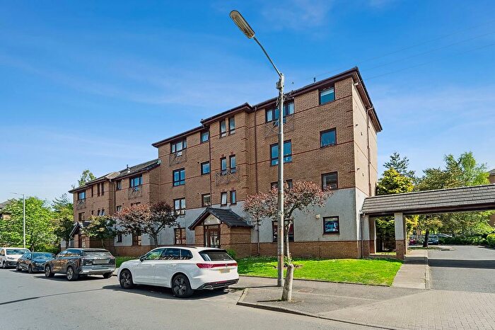 2 Bedroom Flat To Rent In Crow Road, Anniesland, Glasgow, G13