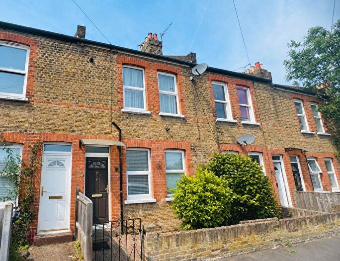 2 Bedroom Terraced House For Sale In James Street, Hounslow, TW3