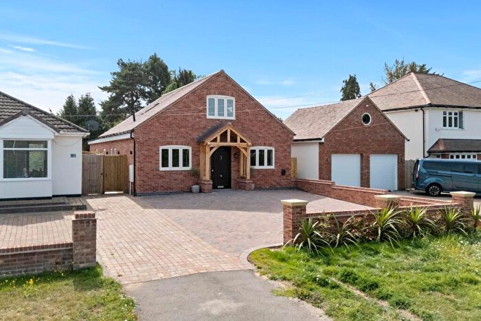 4 Bedroom Detached House For Sale In Rugby Road, Clifton Upon Dunsmore, CV23