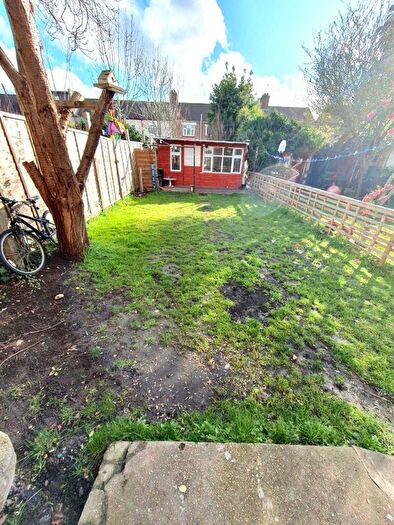 4 Bedroom Detached House To Rent In High Street South, London, E6