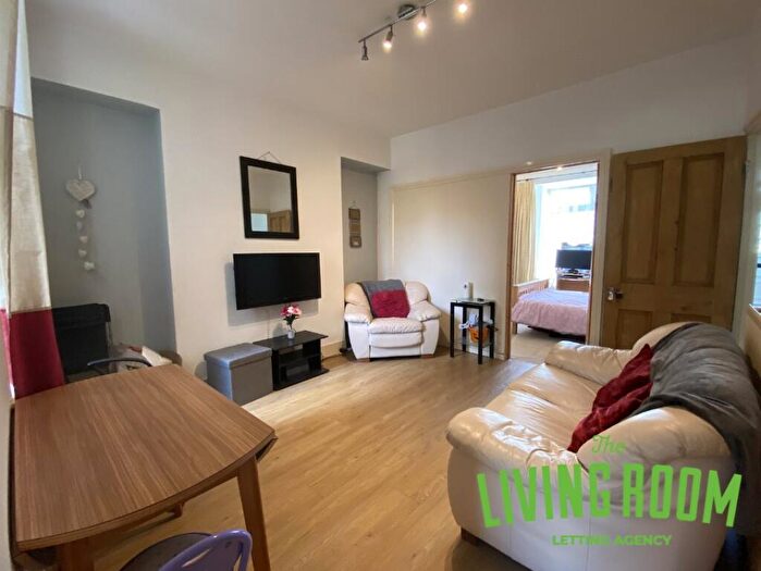 3 Bedroom House To Rent In Tycoch Road, Tycoch, Swansea, SA2