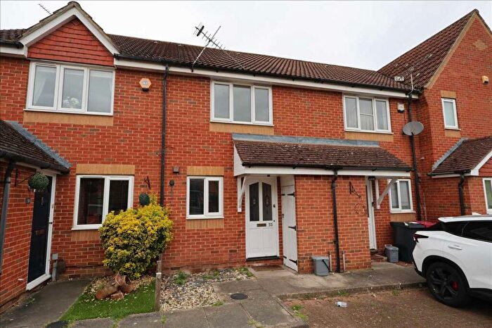 2 Bedroom Terraced House For Sale In Trumper Way, Slough, SL1