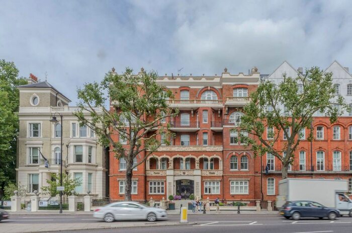 1 Bedroom Flat To Rent In Moscow Mansions, Kensington, London, SW5