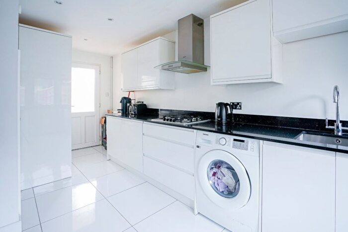 3 Bedroom Terraced House For Sale In Whitwell Road, Watford, Hertfordshire, WD25