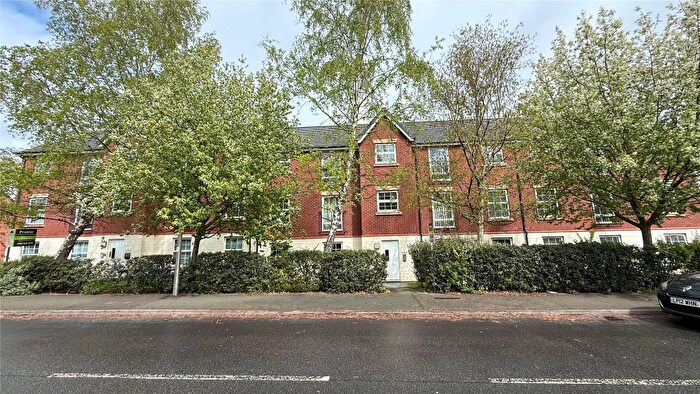 2 Bedroom Flat For Sale In Naylor Road, Ellesmere Port, Cheshire, CH66