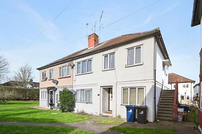 2 Bedroom Maisonette For Sale In A Greenway Gardens, Greenford, UB6