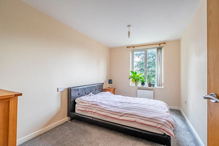 2 Bedroom Flat For Sale In Monument Close, York, YO24