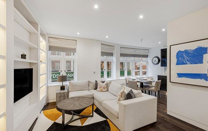 2 Bedroom Flat To Rent In , Duke Street, Mayfair, W1K