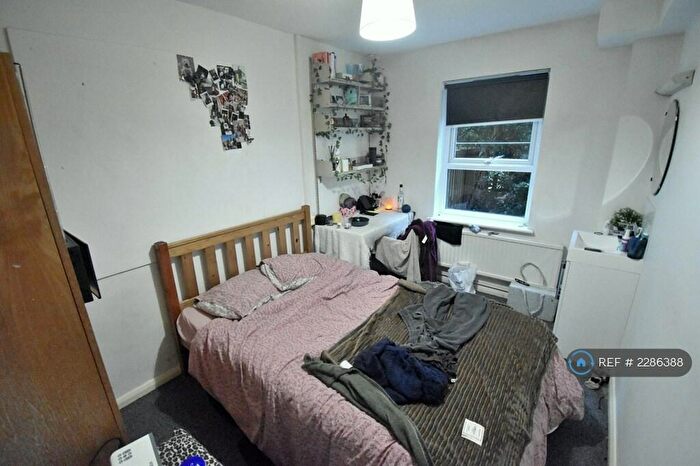6 Bedroom Terraced House To Rent In Hillside Court, Reading, RG1