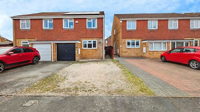 3 Bedroom Semi Detached House For Sale In Lancaster Road, Yate, South Gloucestershire, BS37