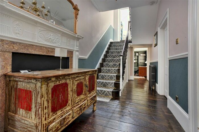 5 Bedroom Detached House To Rent In Lansdowne Square, Hove, East Sussex, BN3