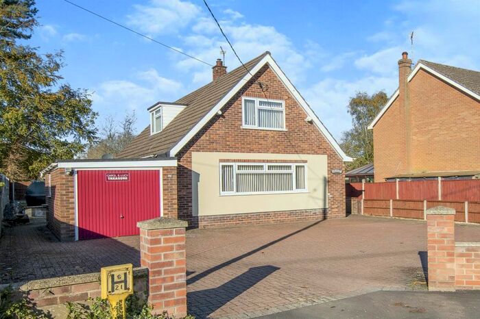 3 Bedroom Bungalow For Sale In The Street, Felthorpe, Norwich NR10
