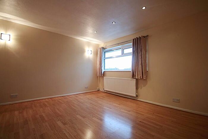 2 Bedroom Apartment To Rent In Caldy Road, Handforth, SK9