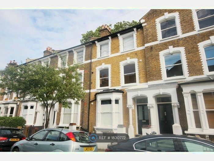2 Bedroom Flat To Rent In Reighton Road, London, E5