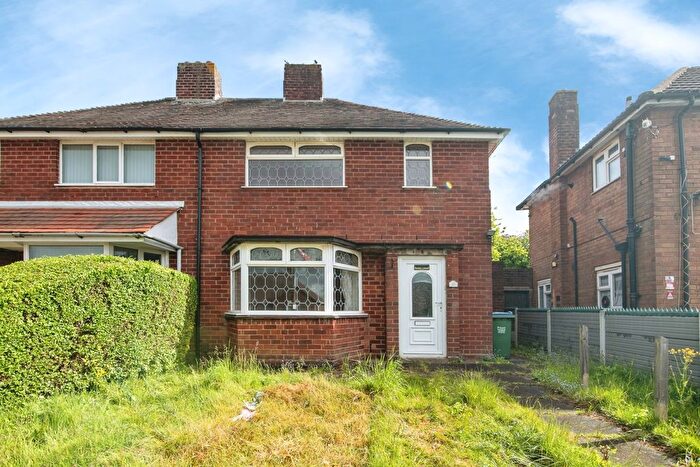 2 Bedroom Detached House For Sale In Farm Road, Rowley Regis, West Midlands, B65