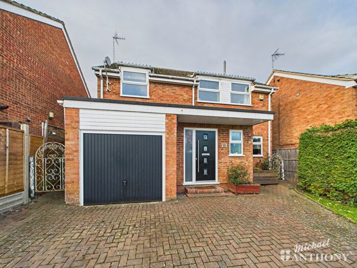 4 Bedroom Detached House For Sale In Derwent Road, Leighton Buzzard, Bedfordshire, LU7