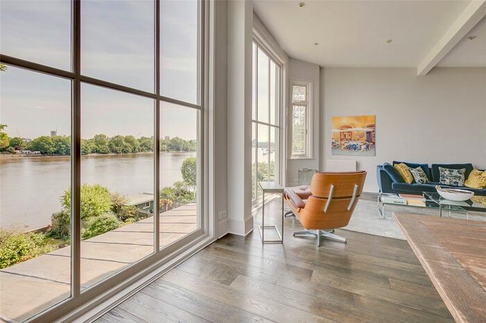 2 Bedroom Maisonette To Rent In Deodar Road, London, SW15