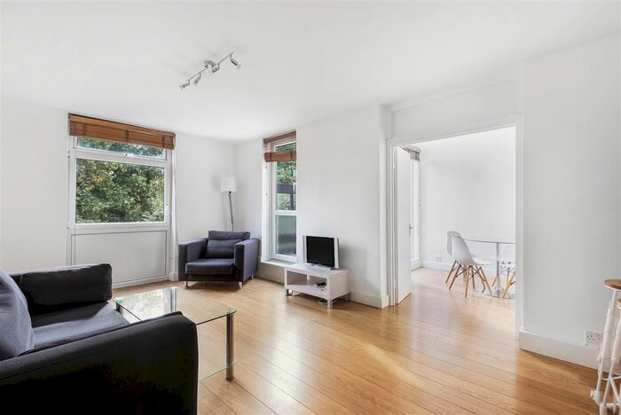 3 Bedroom Flat To Rent In Guildford Road, Stockwelll, SW8