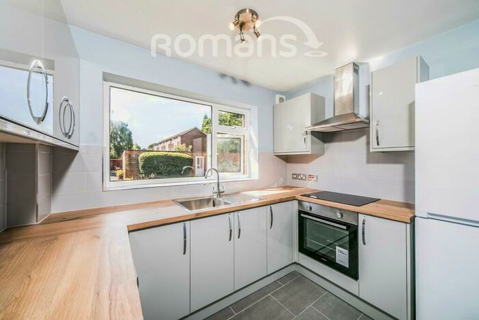 2 Bedroom Apartment To Rent In Dorchester Court, RG30
