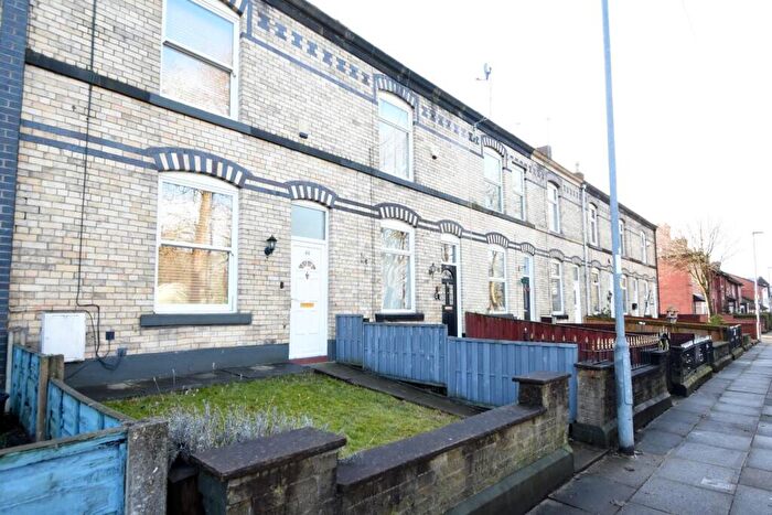 2 Bedroom Terraced House To Rent In Hamilton Street, Bury, BL9