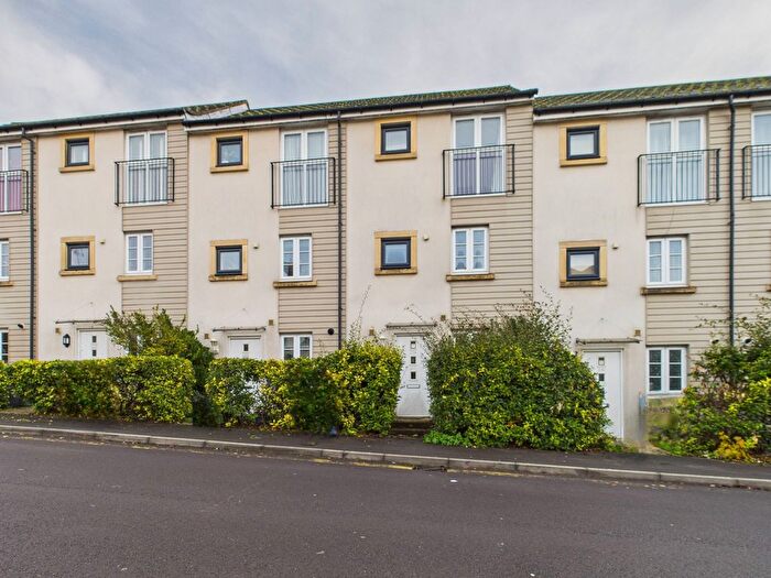 3 Bedroom Terraced House To Rent In Sinclair Drive, Brookvale, Basingstoke, RG21