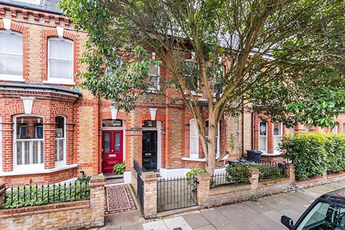 5 Bedroom Terraced House To Rent In Brynmaer Road, London, SW11