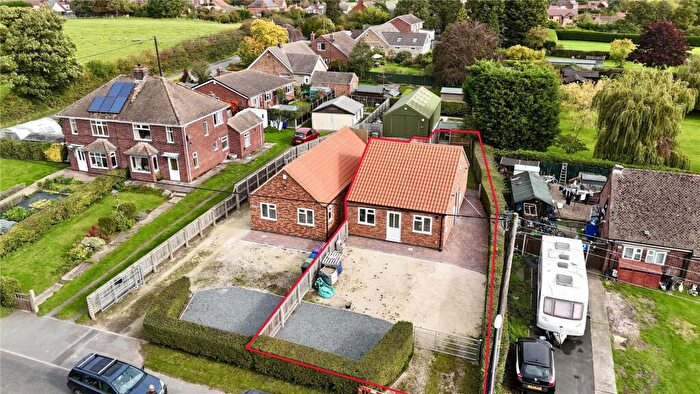 2 Bedroom Bungalow For Sale In Willingham Road, Kexby, Gainsborough, Lincolnshire, DN21