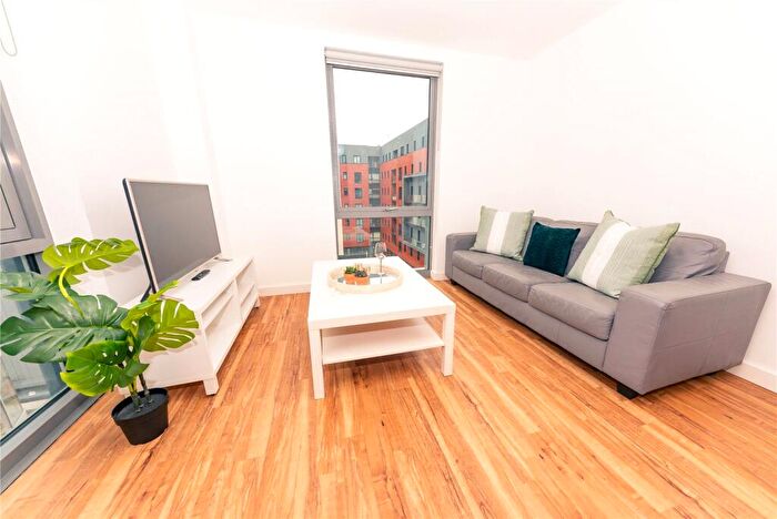2 Bedroom Flat To Rent In The Terrace, Plaza Boulevard, Liverpool, L8