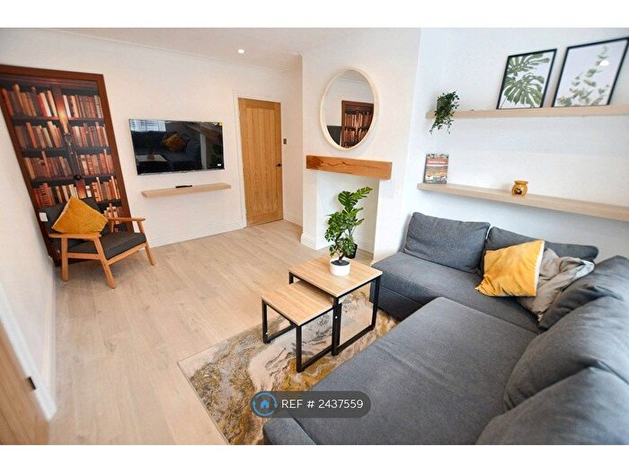 4 Bedroom Terraced House To Rent In Bentley Lane, Leeds, LS6