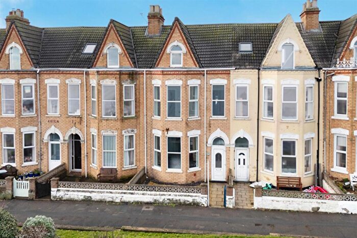 4 Bedroom Terraced House For Sale In The Promenade, Withernsea, HU19
