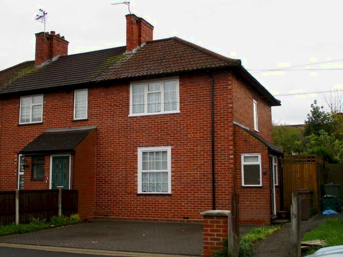 3 Bedroom End Of Terrace House To Rent In Titchfield Road, Carshalton, Surrey, SM5