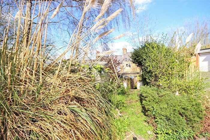 2 Bedroom End Of Terrace House To Rent In Kingshill Road, Old Town, Swindon, Wiltshire, SN1